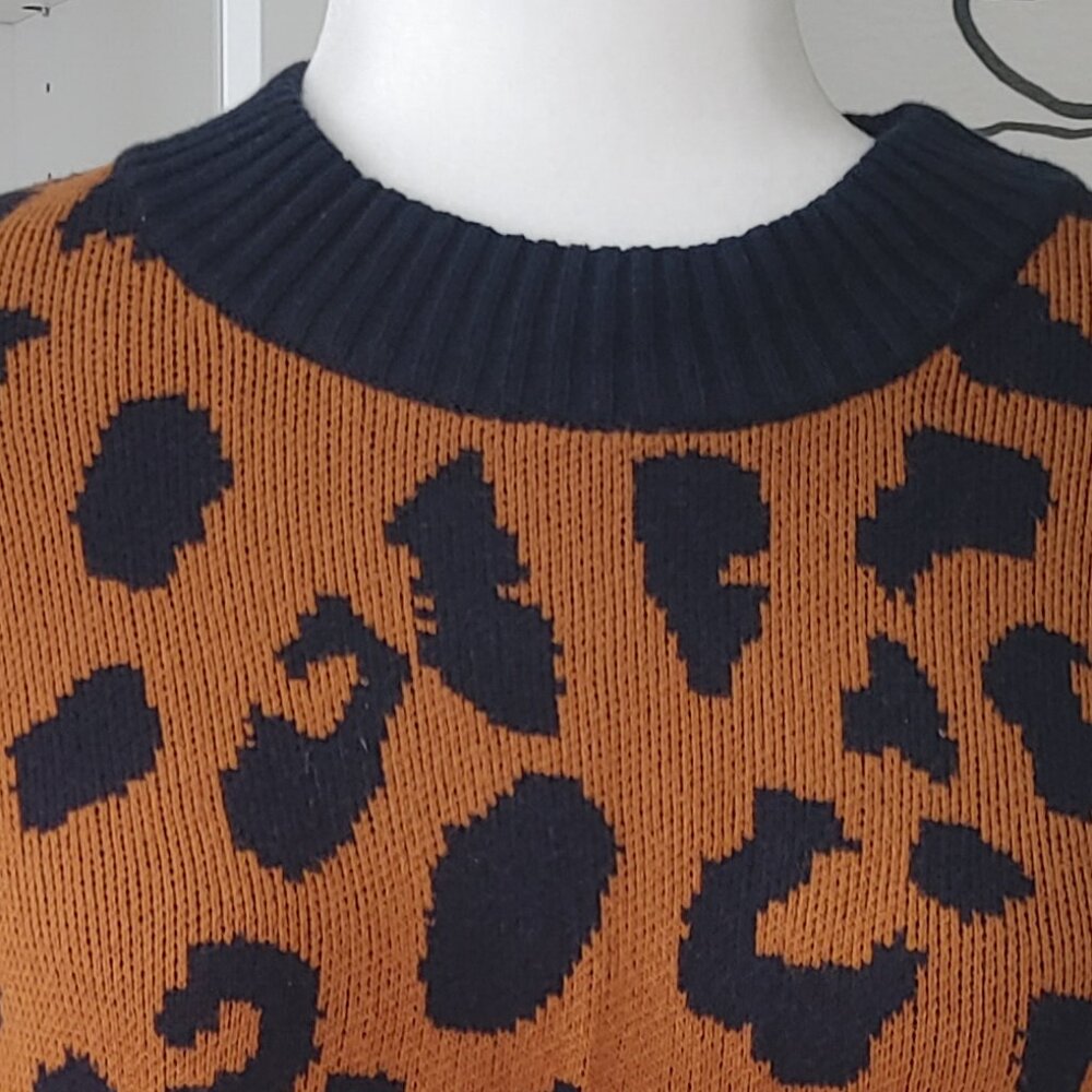 WHO WHAT WEAR Leopard-Print Crewneck Sweater - Size Large - Picture 4 of 7